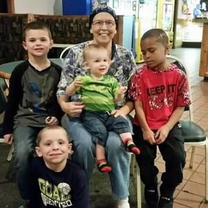 Meet your Posher, Leeann